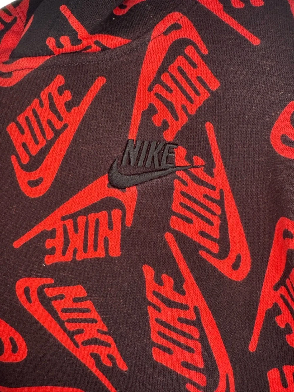 EUC Boys Nike Black Hoodie with Red Swoosh Logo Print Size Medium - Picture 2 of 6